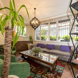 the-marion-suite.istanbul-turkeyhotels.com/